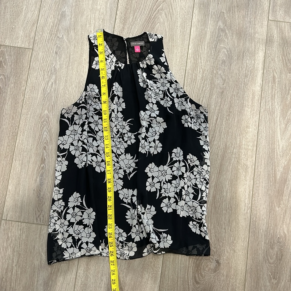 VINCE CAMUTO Sleeveless Top Size Small - Picture 3 of 10